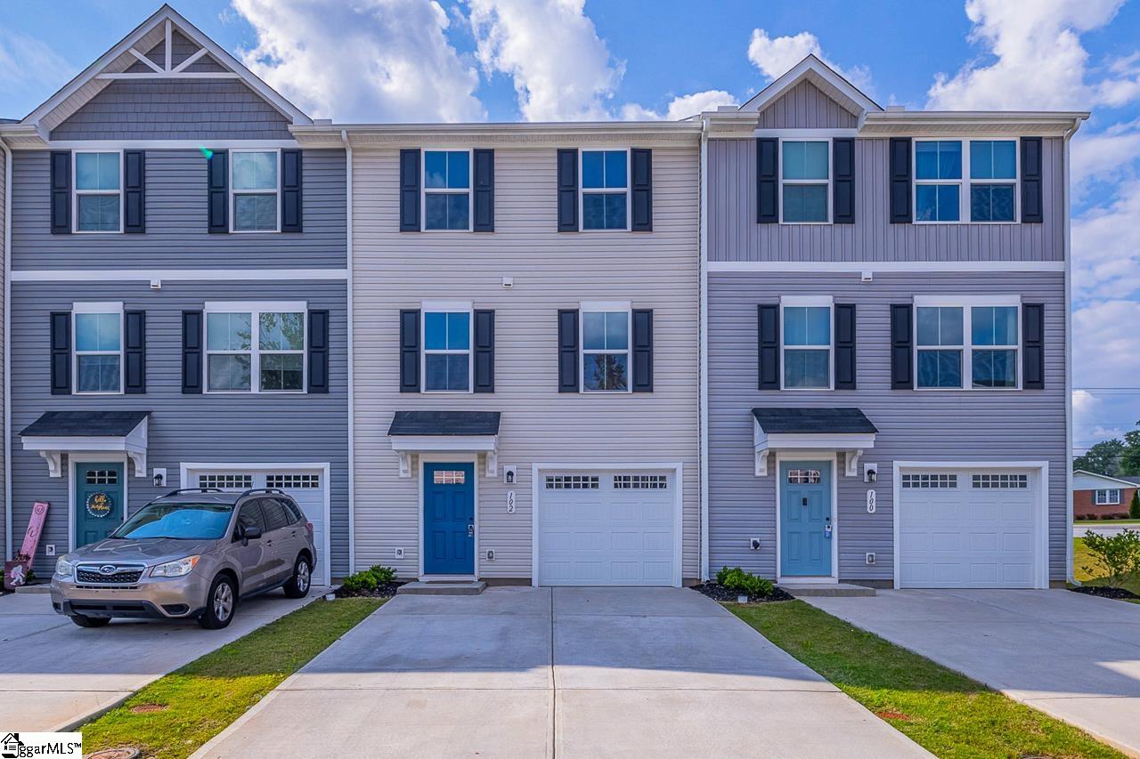 Verdant Leaf Way, Greenville, SC 29617
