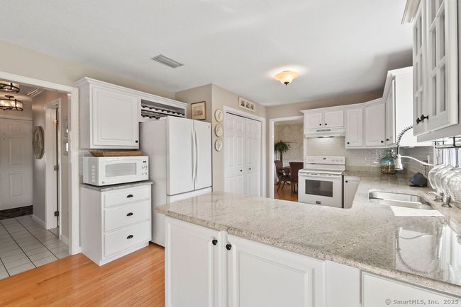 11 Skyview Dr, House other with 3 bedrooms, 3 bathrooms and null parking in Colchester CT | Image 7