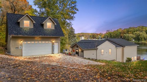 100 Curella Dr, Attica, MI, 48412-9778 | Card Image