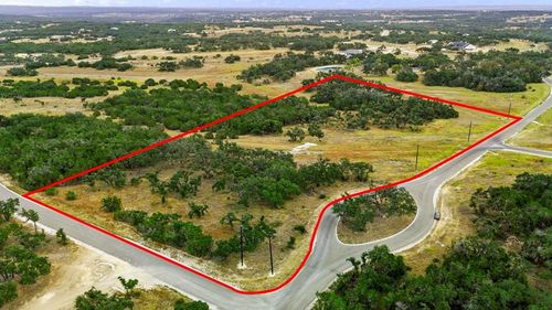 90-701 Windmill Ridge Dr, Blanco, TX, 78606-2221 | Card Image