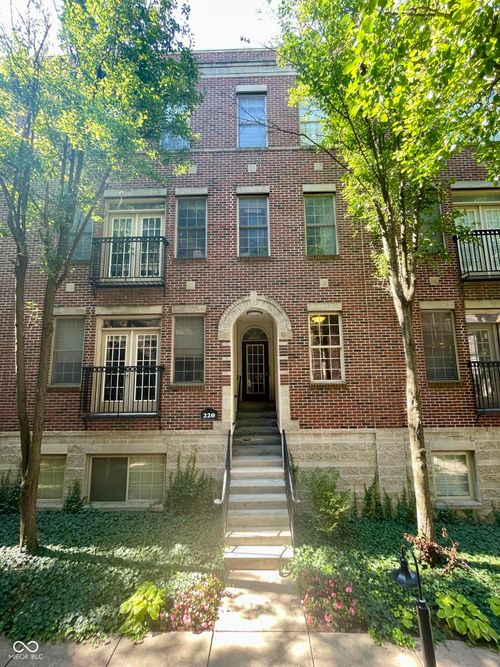 220c-220 N Cleveland St, Indianapolis, IN, 46204-2666 | Card Image