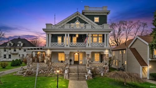 206 S Main St, Ligonier, IN, 46767-1902 | Card Image