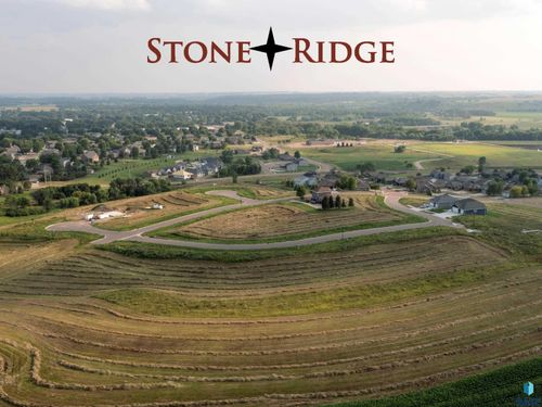 9 E Sapphire Ln Lane, Brandon, SD, 57005 | Card Image