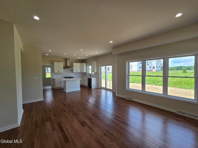 37 Jack Dr, House other with 3 bedrooms, 3 bathrooms and 4 parking in Mechanicville NY | Image 10