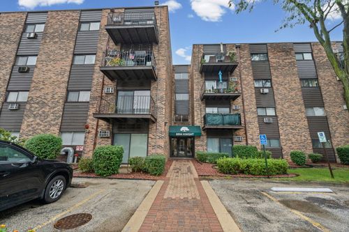 108-8894 Knight Ave, Des Plaines, IL, 60016-5555 | Card Image