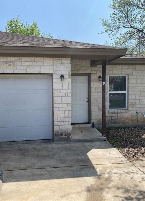 b-3205 Ranch Road 1869, Liberty Hill, TX, 78642-4284 | Card Image