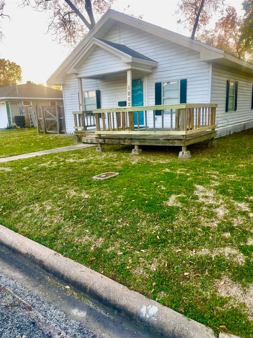 1002 Wilson St, Port Neches, TX, 77651-2632 | Card Image