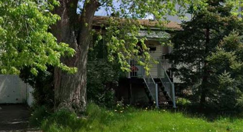 {{alt}} | Card Image