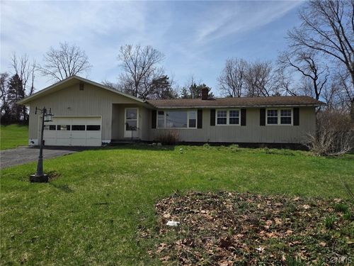 225 Marsh Dr, Syracuse, NY, 13214-1829 | Card Image