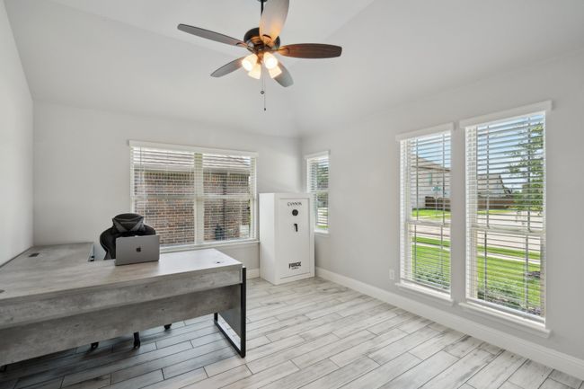 3000 Upland Trail Ln, House other with 4 bedrooms, 2 bathrooms and null parking in Aubrey TX | Image 16