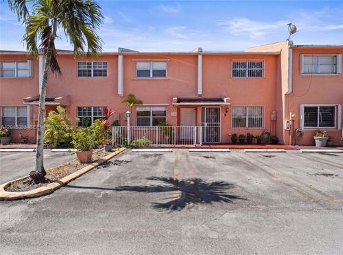 142-100 Sw 110th Ave, Miami, FL, 33174-1256 | Card Image