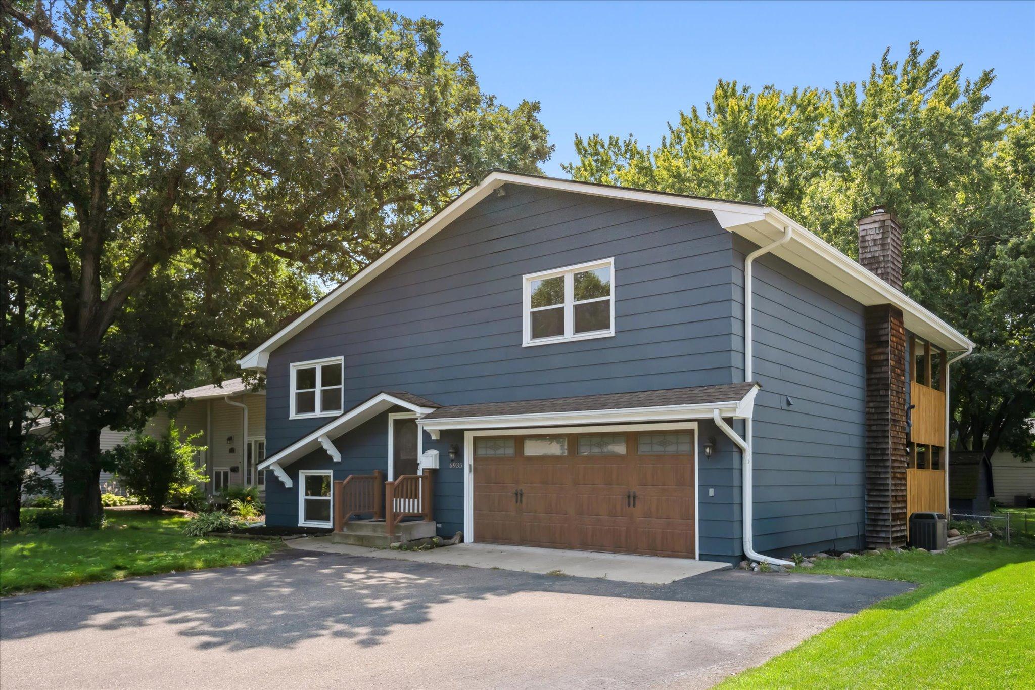 Winsdale St, Minneapolis, MN 55427