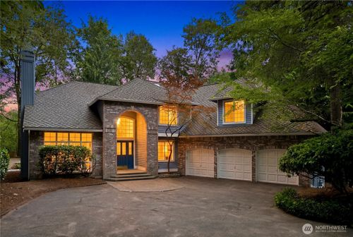 21339 Ne 97th Place, Redmond, WA, 98053 | Card Image