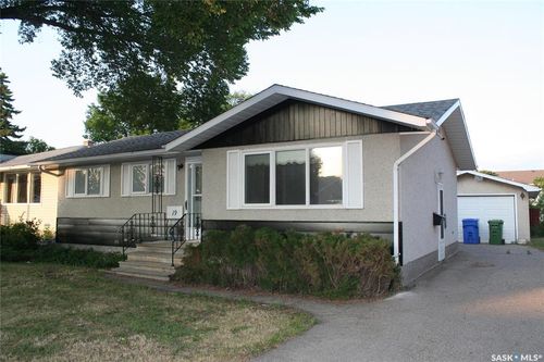 19 Merlin Cres, Regina, SK, S4R3E1 | Card Image