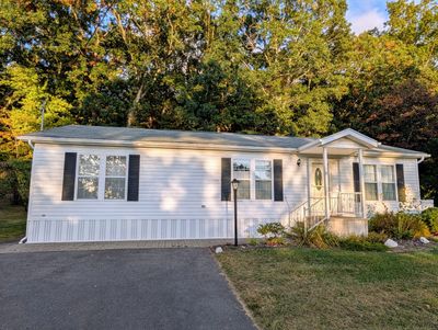 15 Grandview Circle, House other with 2 bedrooms, 2 bathrooms and 4 parking in Mansfield CT | Image 1