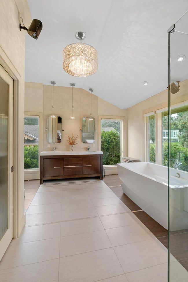 4 W Shore Rd, House other with 3 bedrooms, 4 bathrooms and null parking in NORTH OAKS MN | Image 6