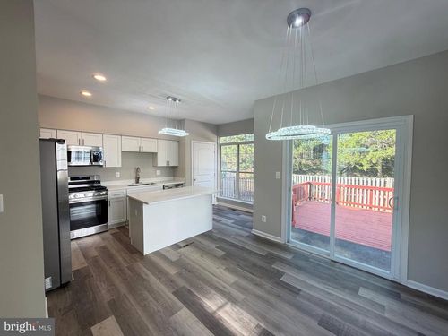 4206 Ashmere Cir, DUMFRIES, VA, 22025-1512 | Card Image