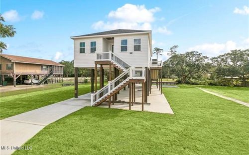 37 Good St, Bay Saint Louis, MS, 39520-8925 | Card Image