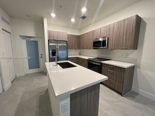 a104-8363 Nw 41st Street, Doral, FL, 33166 | Card Image