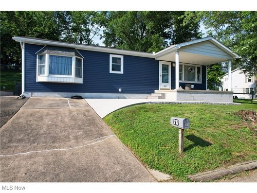 217 Minnich Ave Ne, New Philadelphia, OH, 44663-2755 | Card Image