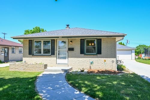 2508 W Halsey Ave, Milwaukee, WI, 53221-2970 | Card Image