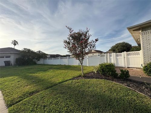 5802 English Ln, Corpus Christi, TX, 78414-3467 | Card Image