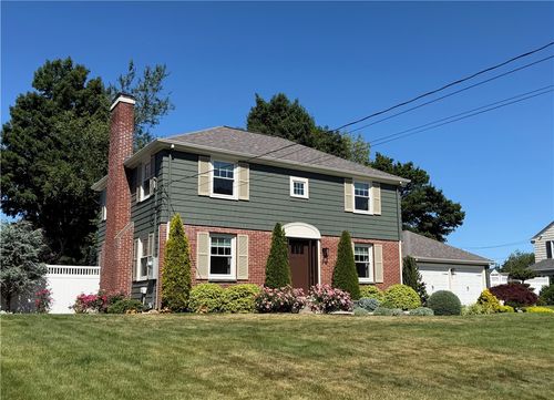 39 Merrymount Dr, Warwick, RI, 02888-5520 | Card Image