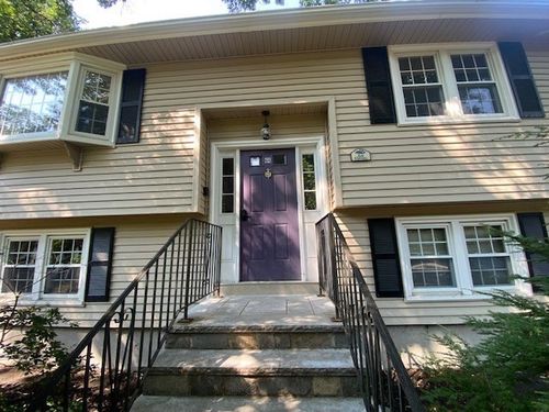64 Haverhill St, Reading, MA, 01867-1953 | Card Image