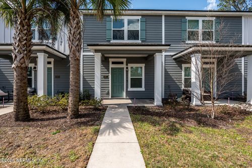827 Rivertree Pl, MIDDLEBURG, FL, 32068-4587 | Card Image