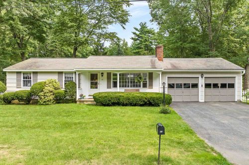 43 Milbern Ave, Hampton, NH, 03842-2060 | Card Image