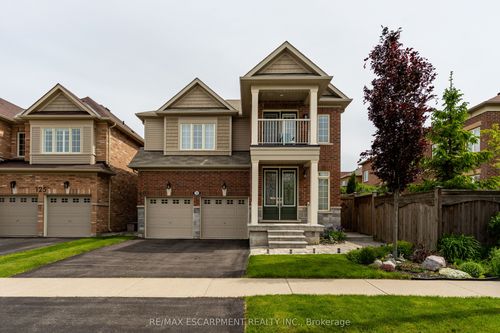 129 Fingland Cres, Waterdown, ON, L8B0S7 | Card Image