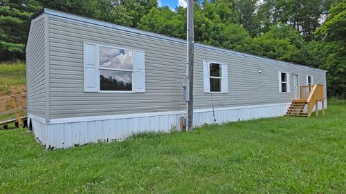 1060 Veneable School Rd, Booneville, KY, 41314-7167 | Card Image