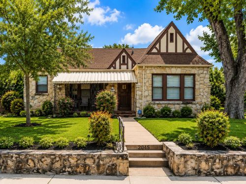 2045 W Magnolia Avenue, San Antonio, TX, 78201 | Card Image
