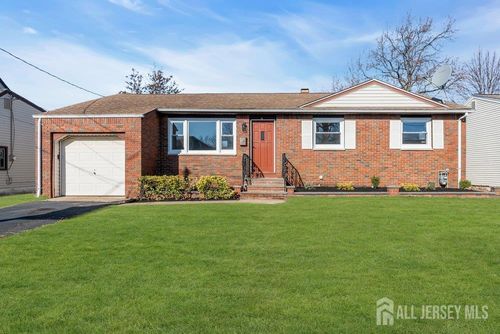 26 Sunnyside Dr, Carteret, NJ, 07008-1811 | Card Image