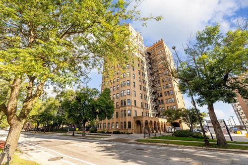 2b-7321 South Shore Dr, Chicago, IL, 60649-3526 | Card Image