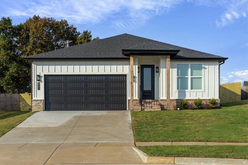 821 Pinnacle St, Prairie Grove, AR, 72753-6047 | Card Image