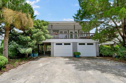 14 Palmetto Dr, Wrightsville Beach, NC, 28480-5017 | Card Image