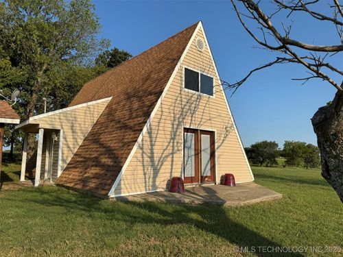 7235 Sunshine Rd, Davis, OK, 73030-9467 | Card Image