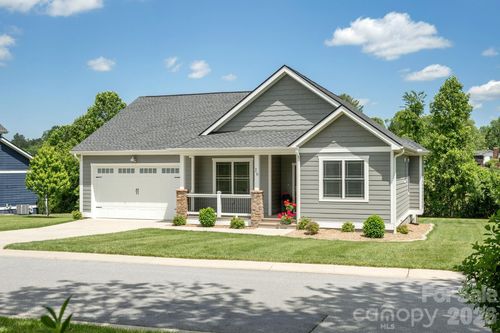 36 Windy Acres Knoll Dr, Hendersonville, NC, 28792-0546 | Card Image