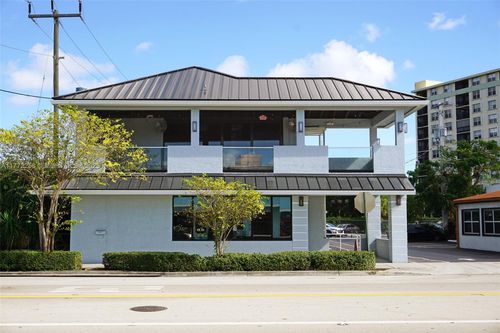 2010 Wilton Dr, WILTON MANORS, FL, 33305-2122 | Card Image