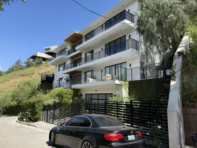 Land in Sherman Oaks 4