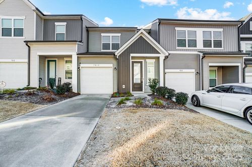 7014 Fairmile Run, Charlotte, NC, 28269-4927 | Card Image