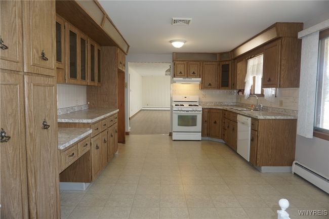 480 Lakeview Ave, House other with 3 bedrooms, 3 bathrooms and null parking in Orchard Park NY | Image 12