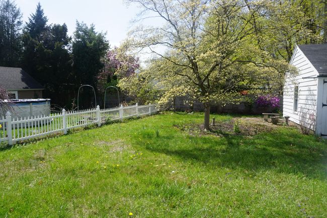 1057 Briarwood Ave, House other with 4 bedrooms, 1 bathrooms and 4 parking in Bridgeport CT | Image 28