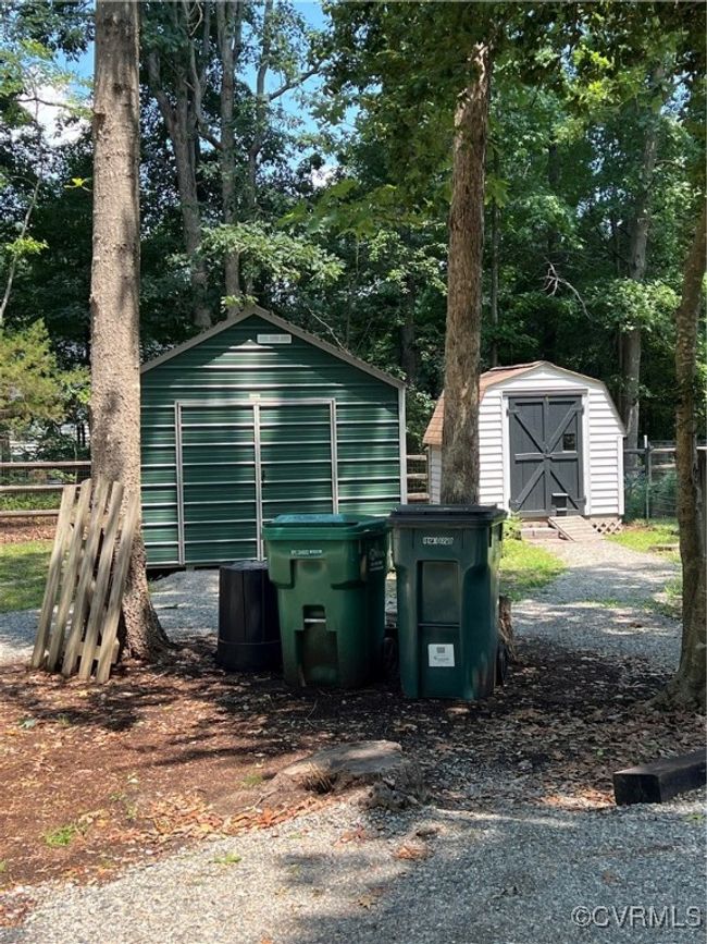 View of shed | Image 8