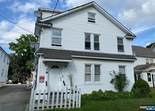 18 Lexington Ave, Montclair, NJ, 07042-4565 | Card Image