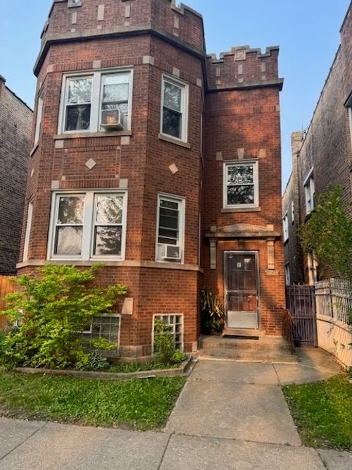 5829 N Washtenaw Ave, Chicago, IL, 60659-5195 | Card Image