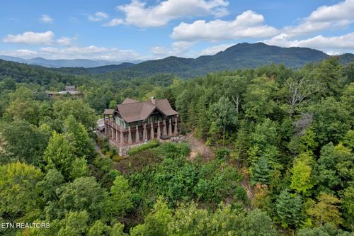 3231 Grouse Ridge Lane, Sevierville, TN, 37862 | Card Image