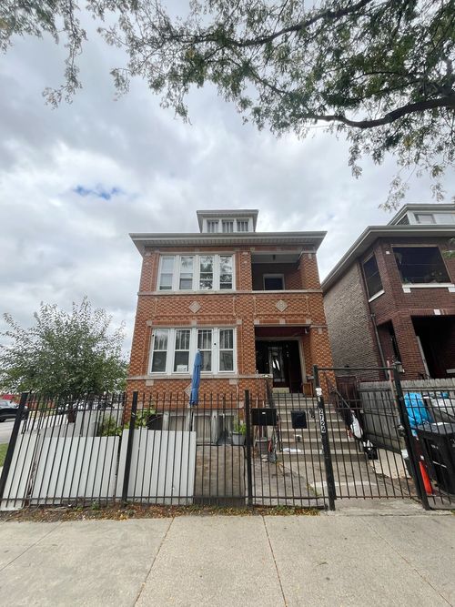 2f-2724 W Pope John Paul Ii Dr, CHICAGO, IL, 60632-1219 | Card Image