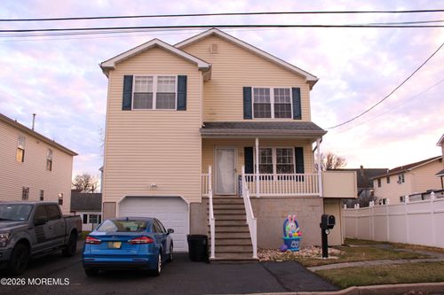 800 4th St, Union Beach, NJ, 07735-2882 | Card Image